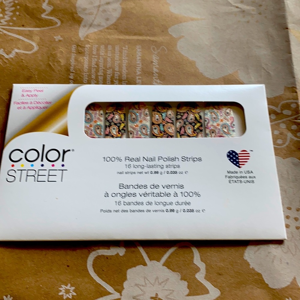 Color street oops-a-paisley